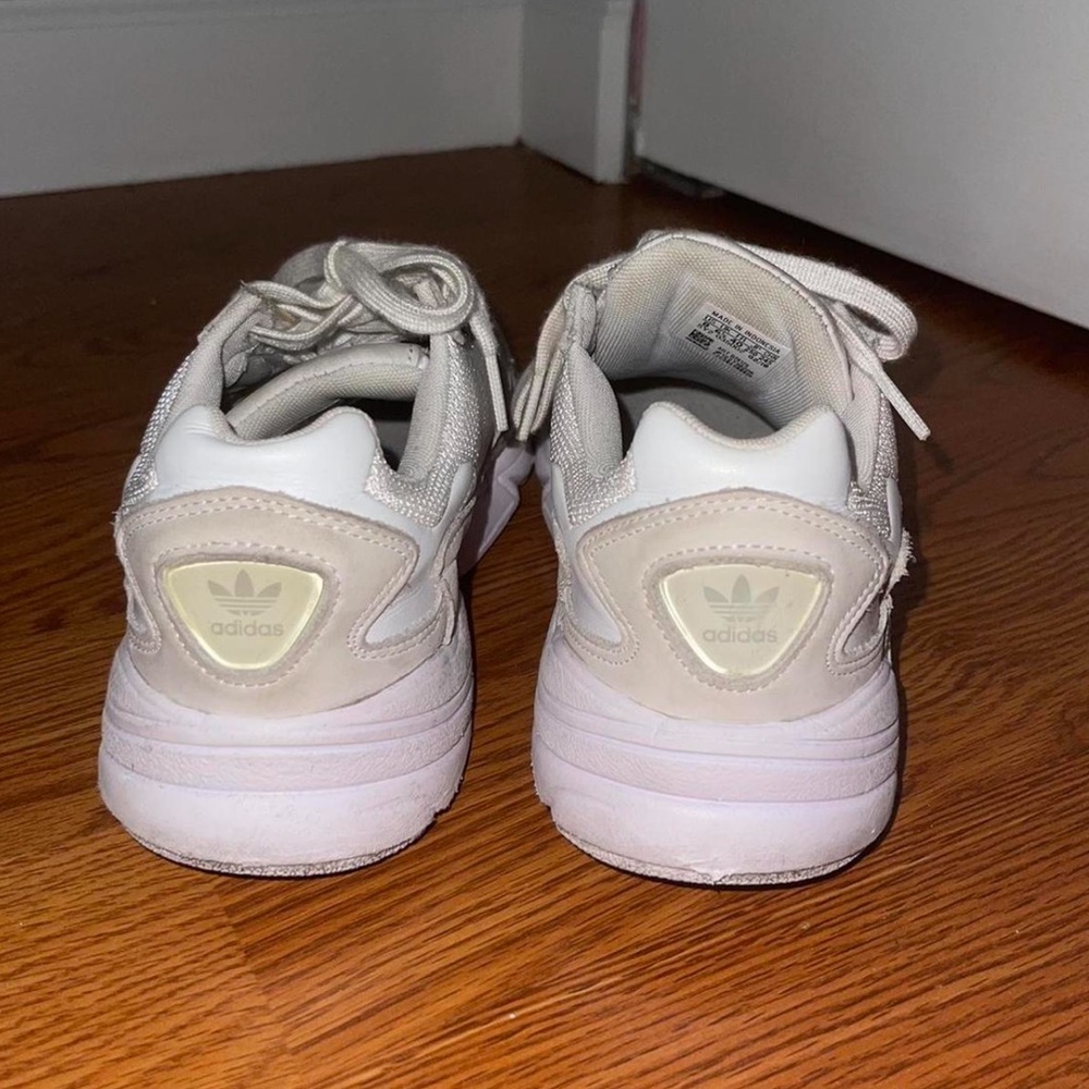 Adidas - Picture 4 of 4